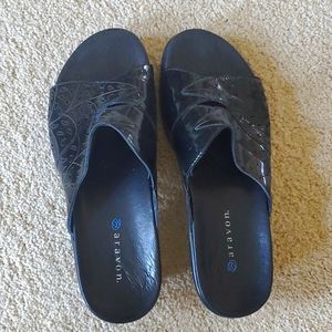 Aragon Petra size 7 B in black